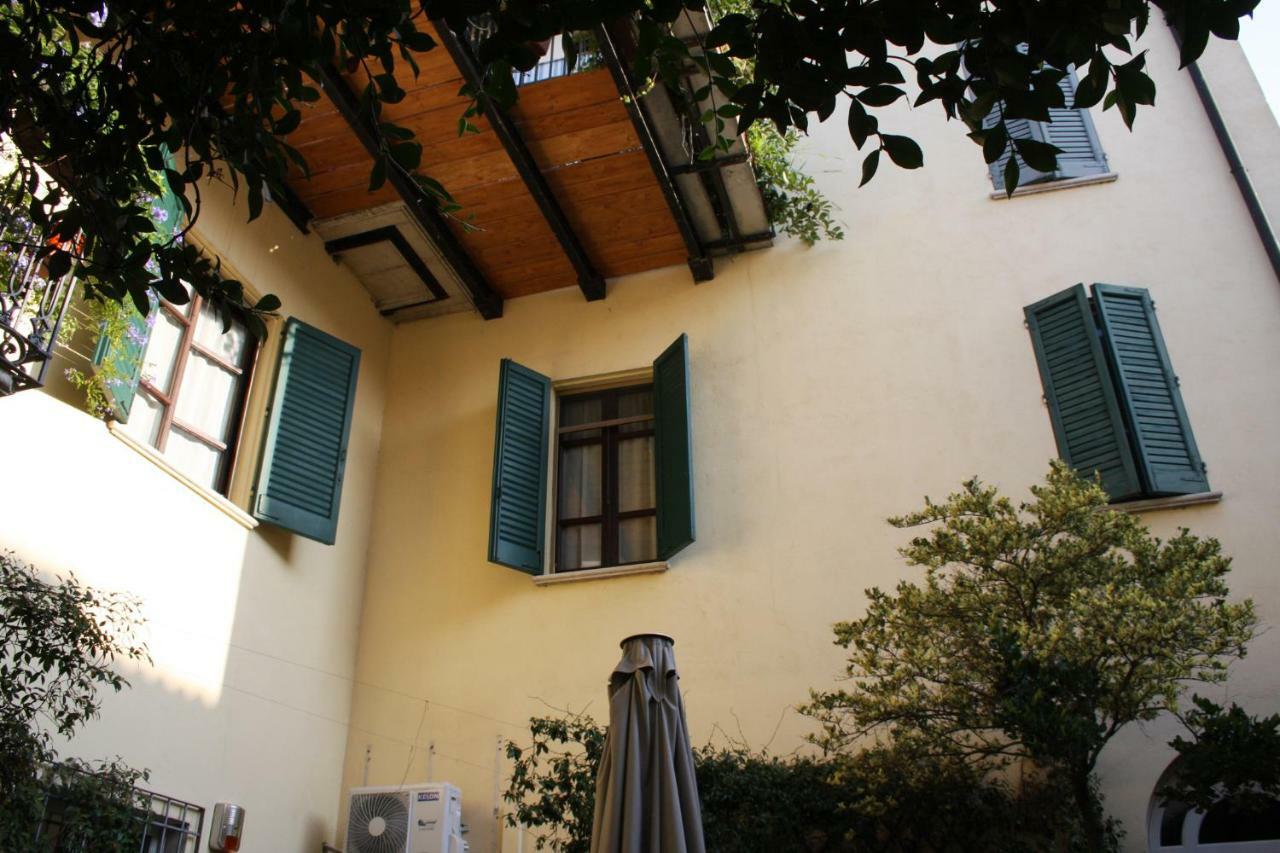 B&B Casa Dei Poeti Mantua Buitenkant foto