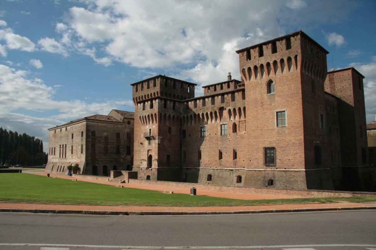 B&B Casa Dei Poeti Mantua Buitenkant foto
